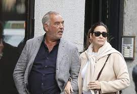 Designer, photographer & art director. Vicky Martin Berrocal Una Expatriada Por Amor En Estoril