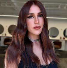 Beige babyyy ✨🫶🏽 + Full teasylight using @schwarzkopf Igora Vario Blond +  Base color @redken Shades Eq 5n5nw6g + Global toner @schwarzkopf 9-00, 9,5-1