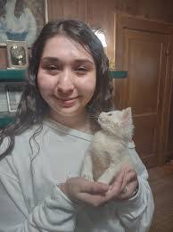 Laura Kett's Instagram, Twitter & Facebook