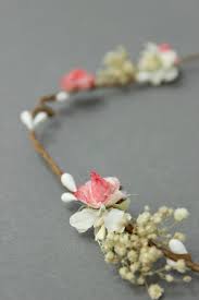 Blumenkranz Schlicht Fur Die Hochzeit Rosa Coronita Blumenkranz Brautfrisuren Schleierkraut Blumenkranz Hochzeit