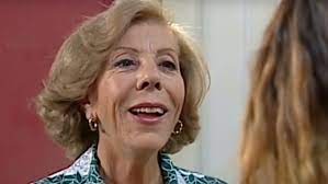 Así, varios rostros tuvieron palabras para la intérprete, y uno de estos fue el doctor sebastián ugarte, quien relató un vínculo. Jouxj Vj4lmd9m