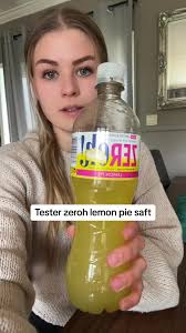 Tester zeroh lemon pie saft💛 #zerohsaft #tastetest #rating #saft #fordeg  #foryou #lemonpie #sweet