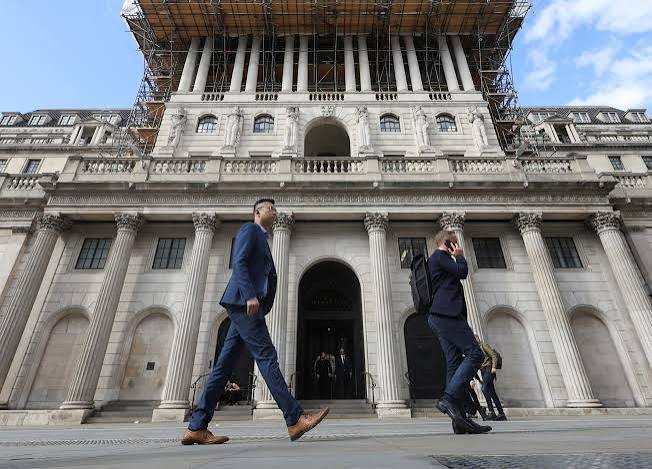 VIEW Bank of England sounds inflation alarm, pauses gilt sales | Reuters