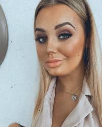 Microblading with Amanda Court 🌸 A little insight into the process of  microblading with me! 💋