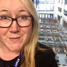 Vicky Smith (@LearningCurve_)