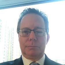 Can anyone recommend a landscaper who will return calls?