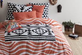 Check spelling or type a new query. Une Couette Ethnique Et Geometrique Chez Les 3 Suisses