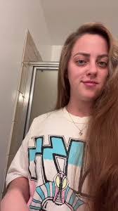 Angela Barnum's Instagram, Twitter & Facebook