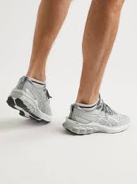 While the evo is 0.7 oz heavier at $120 it provides a solid more forgiving approach to a light. Asics Mr Porter