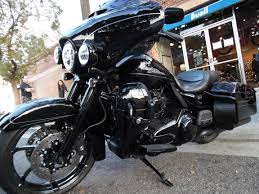 Mr Carlos Velandia Stopped By With His Amazingly Customized 2014 Flhtk Electra Glide Ultra Limited This Bike Harley Davidson Engines Harley Davidson Harley