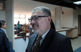 Abogado de exdirector de sede investigado en la UCR: 'Le están trasladando  responsabilidades a Édgar que son de ellos'