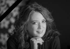 Ingrid Diehl's Instagram, Twitter & Facebook