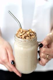 The Dashing Rider A Personal Style Lifestyle Blog Recipes Shakes Peanut Butter Banana Elvis Milkshake Recipe With Snickers And Vanilla Ice Cream Milchshake Rezept Rezepte Milchshake