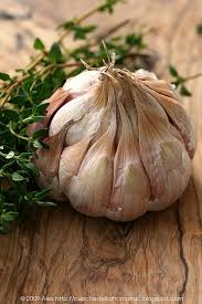 Garlic Is Often Used As An Antibiotic If Taken Orally I Had An Ear Infection And Made A Poultice Out Of A Clove O Idee Legume Fruits Et Legumes Art Et