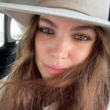 What red medium splint boots and bells are available for barrel racing?