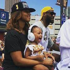 Family Lebron James And Wife Lebron James Family Lebron James