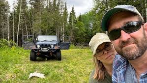 Robin Jandreau's Instagram, Twitter & Facebook