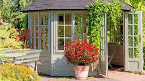 Kaufen sie den neuen unterschlupf für ihren garten online im hornbach shop. Top 5 Pavillons Jetzt Kann Man Den Garten Ganzjahrig Geniessen