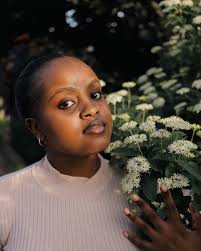 Kari Kruse's Instagram, Twitter & Facebook