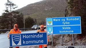 The name møre og romsdal was created in 1936. Nye Kommune Og Fylkesskilt Pa Plass Men Finn Ein Feil Pa Volda Skiltet Smp No Nyheter Nyheter Fra Alesund Sunnmore Og Nordvestlandet
