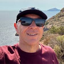 My journey as a designer at Google is coming to a close today after 4  amazing years, and it's a decision l've made with a lot of thought and  excitement for what's