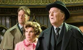 Cornelius oswald fudge is a recurring but influential character in the harry potter franchise. Robert Hardy Aka Cornelius Fudge Has Died At 91
