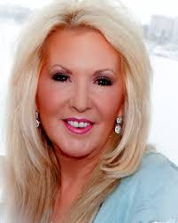 Lynn Logan's Instagram, Twitter & Facebook