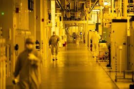 Globalfoundries is a specialty foundry owned by mubadala investment company, a sovereign wealth fund owned by the united arab emirates. Mubadala Discusses Globalfoundries Ipo At 20 Billion Value Bloomberg