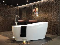 luxe badkamer showroom bubbels jets badkamer luxe badkamer badkamer showroom