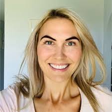 Stephanie Bemis's Instagram, Twitter & Facebook