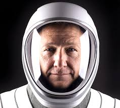 Photographer Captures 'Shelf Cloud' Over the Kennedy Space Center During  Launch Preparation