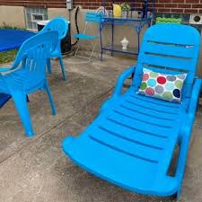 There are various types of metal that can be used, such as iron , carbon steel , aluminium , and stainless steel. How To Spray Paint Plastic Chairs And Outdoor Furniture Adventure Mom