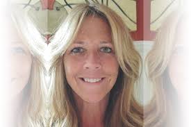 Jennifer Voll's Instagram, Twitter & Facebook