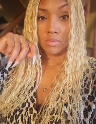 Looks like Mrs Netta & Charles fixing to blow up