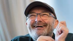 Phil Collins erhält Ehrendoktorwürde der Kunstuni Graz