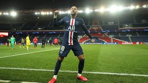 Les onze premières places sont toutes occupées par des franciliens, avec un salaire moyen qui s'élève à 820000€ par mois. Salaires En Ligue 1 Neymar Ecrase La Concurrence Le Quotidien