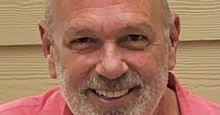 Leslie Mansfield's Instagram, Twitter & Facebook