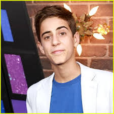 Courtney Leighton's Instagram, Twitter & Facebook