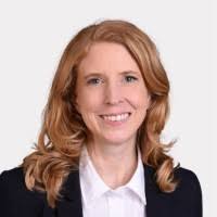 Sara Wuest's Instagram, Twitter & Facebook