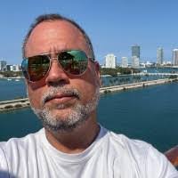 Robert Rexach's Instagram, Twitter & Facebook