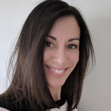 Angela Chamberlain's Instagram, Twitter & Facebook