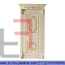 Pin Di Kusen Pintu Jepara