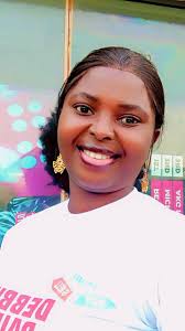 Lady painter yin tide o......... 08109766206 I sell paint and I do  painting. I sell wallpaper and I install wallpaper I screed and I sell  screeding materials Emulsion 18k small 4k gloss