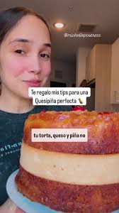 Piña Decorada Aceituna Queso