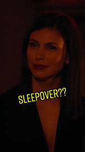 Curiosidades sobre o casamento de Ben Mackenzie e Morena Baccarin na série  Gotham