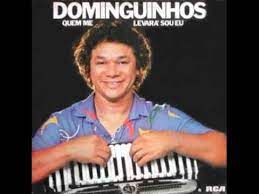 Em 1978, foi intérprete oficial do acadêmicos de santa cruz, em 1979 foi convidado para ser a voz oficial da imperatriz leopoldinense, sendo de sua autoria (juntamente com darcy do nascimento) o samba que levou a agremiação de. Dominguinhos Abri A Porta Disco Quem Me Levara Sou Eu 1980 Youtube