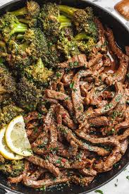 Lemon Garlic Butter Steak And Broccoli Skillet Recipe Health Dinner Recipes Healthy Recipes Steak And Broccoli