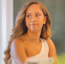 this is how i was watching Scottys disgusting red flag behavior when he  felt like he was getting rejected over two date ideas she explained would  make her uncomfortable. 🥴