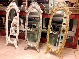 Büyük çerçeveli ayna ile ilgili tek endişe uygun asılı. Boy Aynasi Ayna Denizi