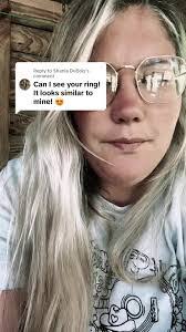 Lindsay Longo's Instagram, Twitter & Facebook